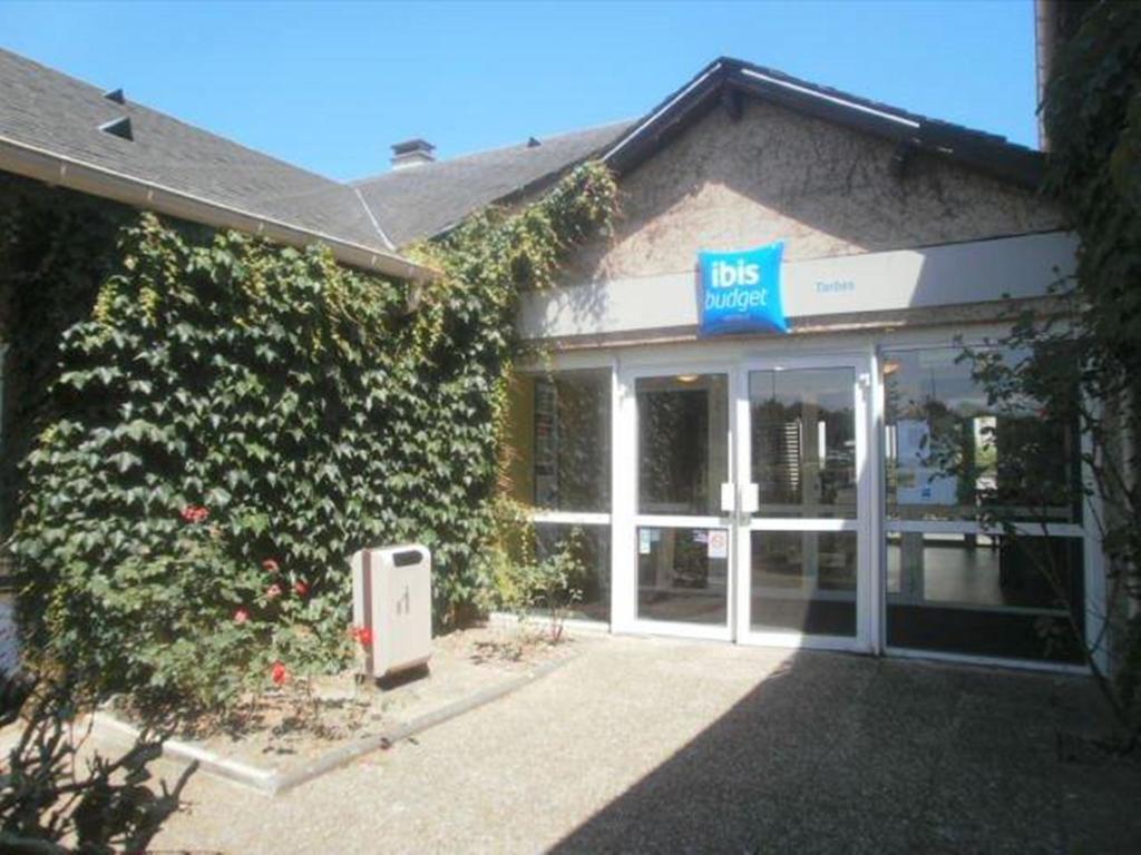 Ibis Budget Tarbes Exterior photo